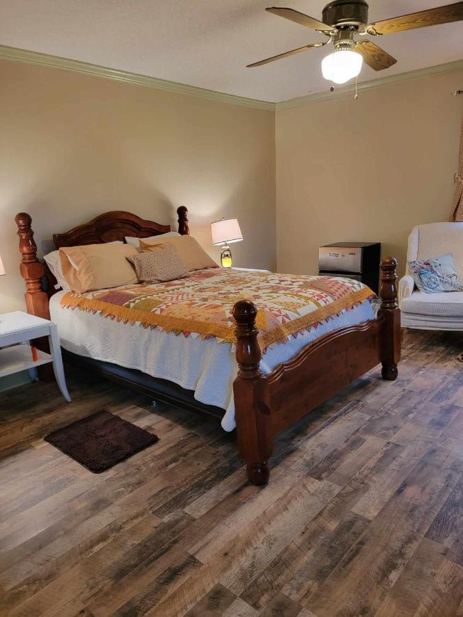 Moonlight Manor Bed & Breakfast Floyd 外观 照片